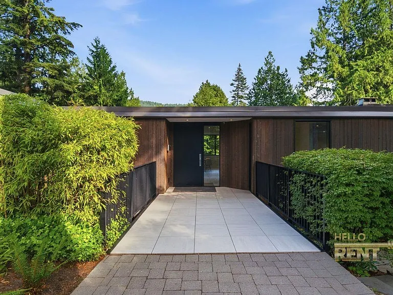 6510 Madrona Cres — Photo 2