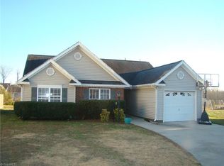 891 Eli Moore Ct, High Point, NC 27265