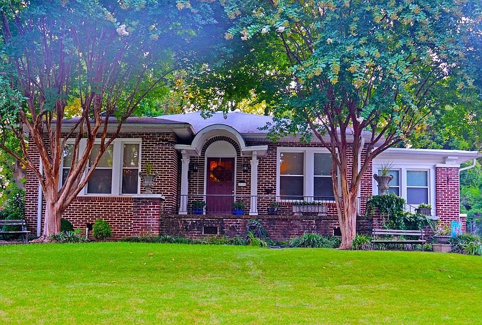 1st image of 219 Jennings Ave
