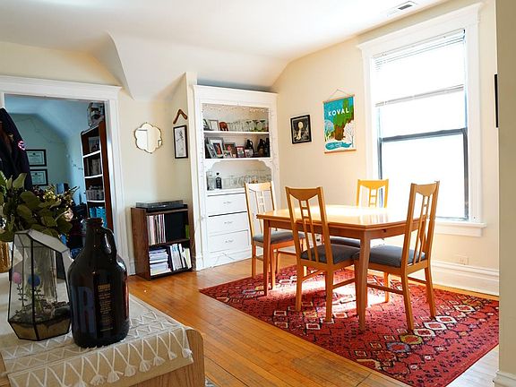 5th image of 3642 N Lakewood Ave #3