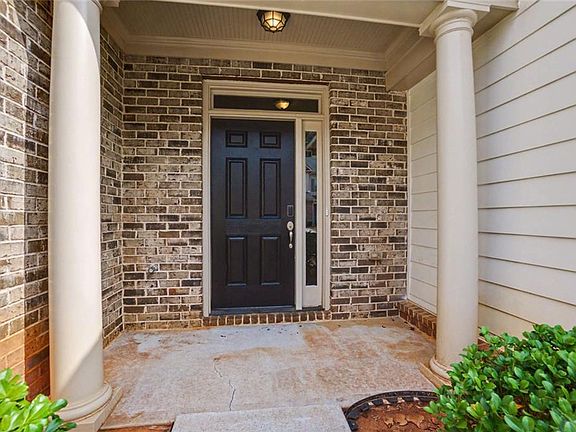 2nd image of 5124 Madeline Pl