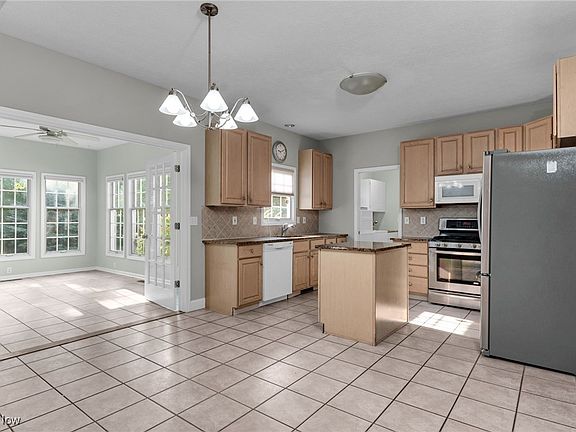 2nd image of 369 Regatta Dr