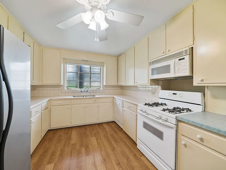 112 Sunway Dr — Photo 7