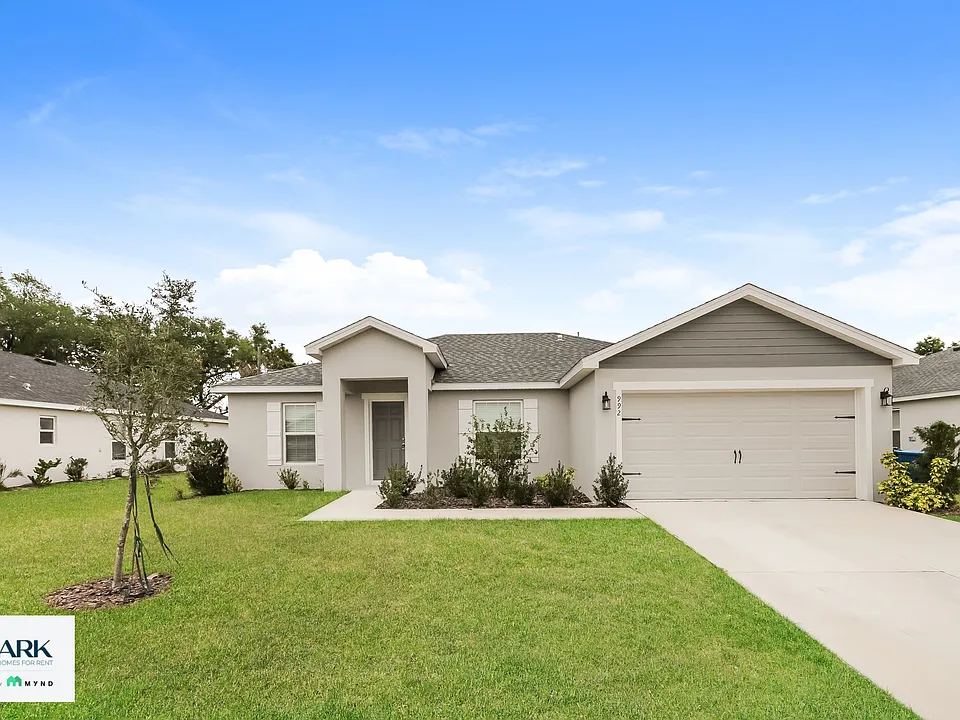 992 1st Dr