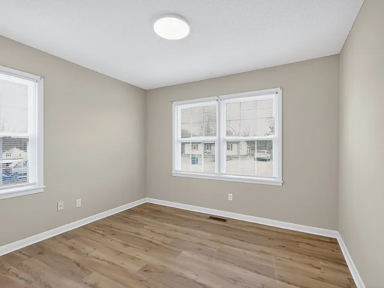 105 Kingwood Ave — Photo 19
