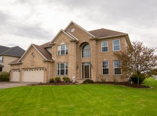 2460 Imgrund Rd, North Aurora, IL 60542