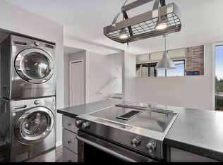 11226 NE 68th St APT F, Kirkland, WA 98033