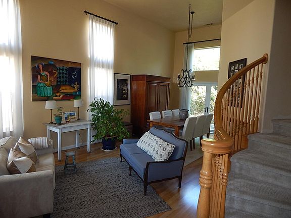 5th image of 2913 Prado Ln