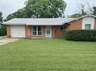 401 E Fuller Dr, Euless, TX 76039