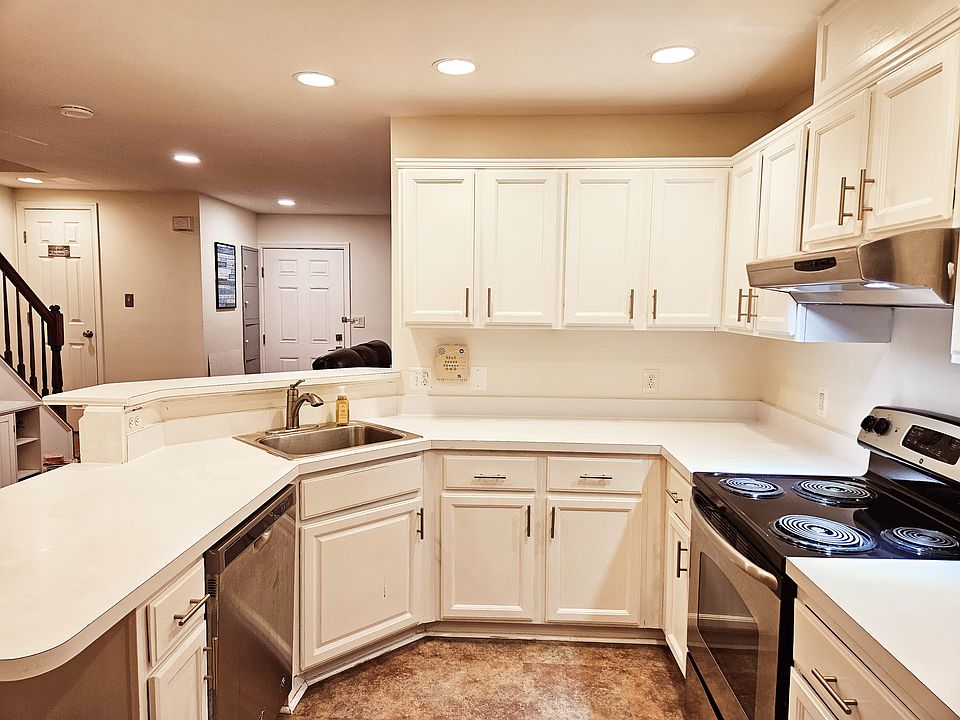 1st image of 12024 Country Mill Dr