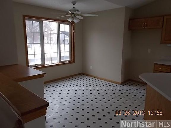 5th image of 25770 Goldfinch Ave