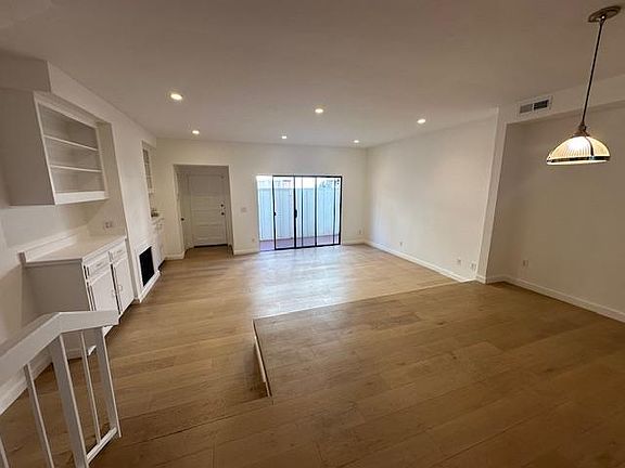 Living/dining room.