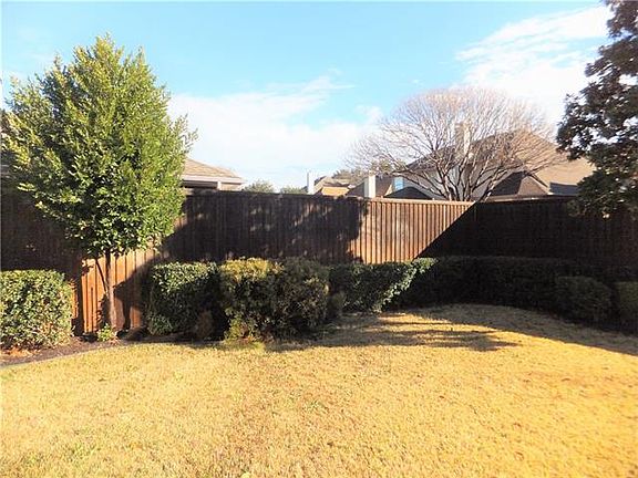 3rd image of 2504 Shadow Hill Ln