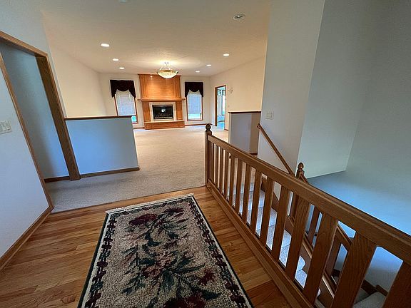 2nd image of 5619 Lyons Ct