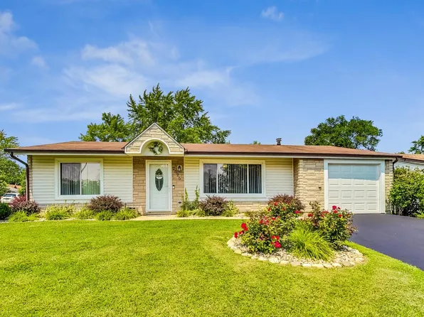 2025 Barrymore Ct, Hanover Park, IL 60133