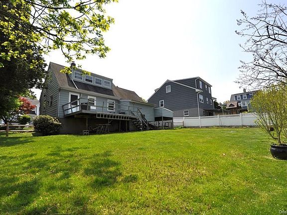 2nd image of 89 Amsterdam Ave