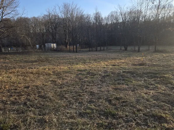 256 Buck Perry Rd, Bethpage, TN 37022
