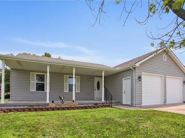 605 Elm St, Lathrop, MO 64465