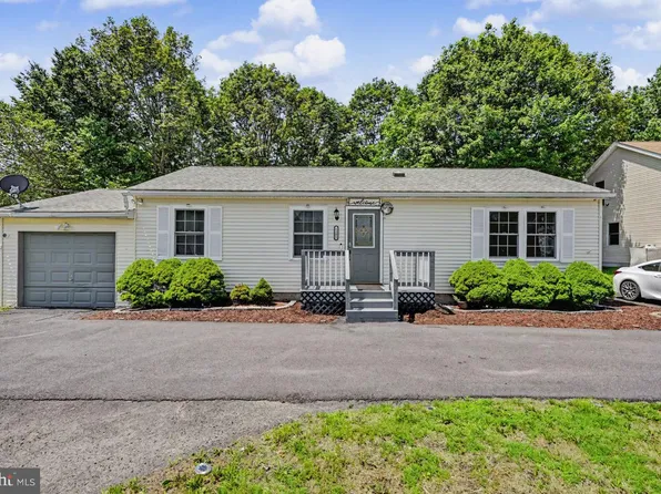 1201 Cambell Way, Tobyhanna, PA 18466