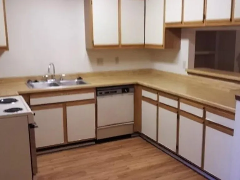 3000 Jadewood Ct #B — Photo 2