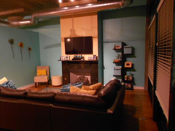 2nd image of 1151 W 15th St Unit 103