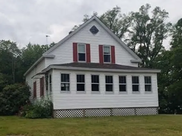 875 West St, Ludlow, MA 01056