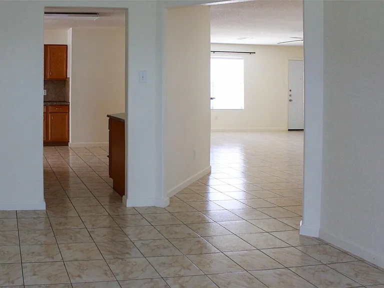 16945 Scenic Knl — Photo 13