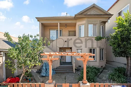 1613 Pomona Ave Photo 1