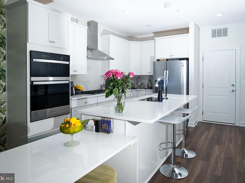 1st image of 16132 Frederick Rd