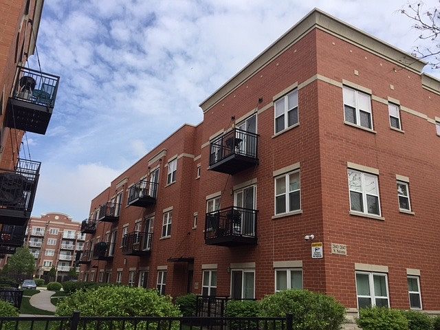 1st image of 2831 N Natoma Ave #202
