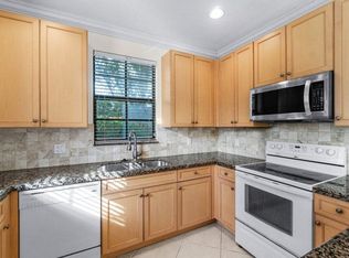 5036 S Chrystie Cir, Delray Beach, FL 33484