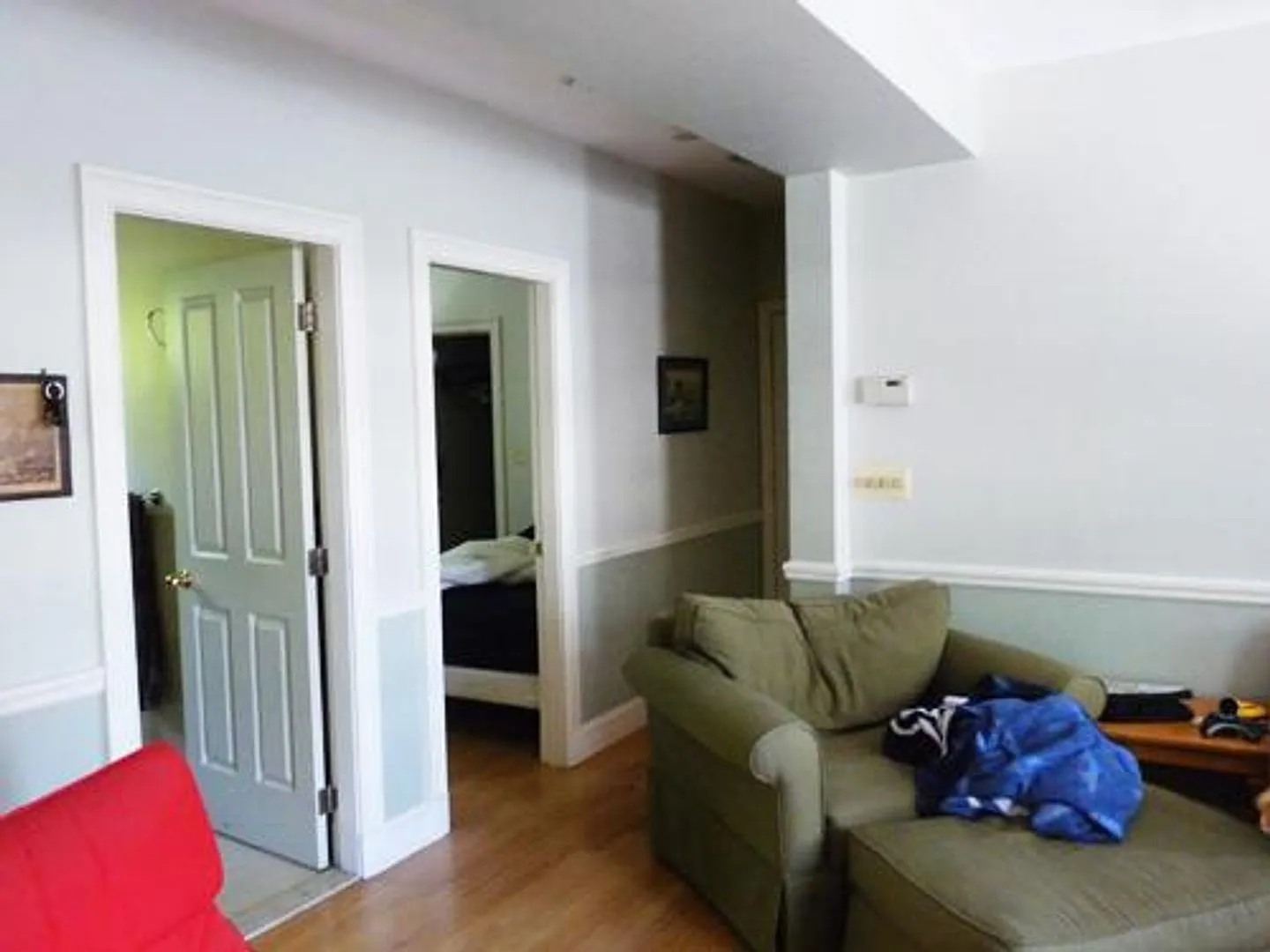 Allston 3 Bed w/ 2 Parking + Enclosed Porch No Fee — Photo 4