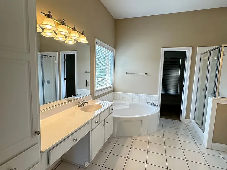 6378 Clubside Dr — Photo 17