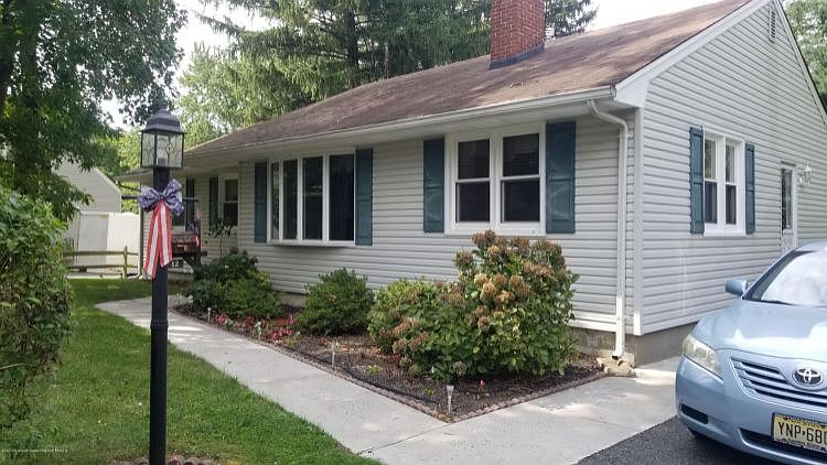 2nd image of 12 Wilson Ave