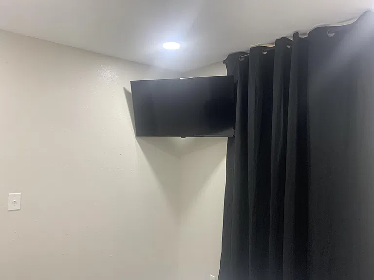 Wall mounted TV