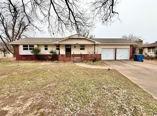 3001 N Peebly Dr, Midwest City, OK 73110