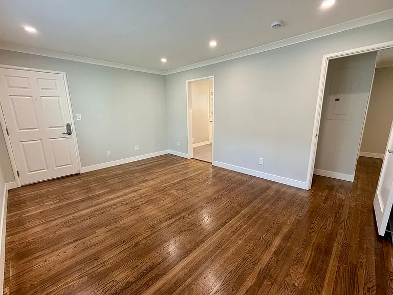 Laurel Oaks Apts — Photo 14
