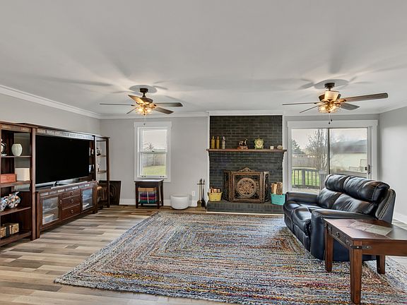 5th image of 1261 Harrison Rd