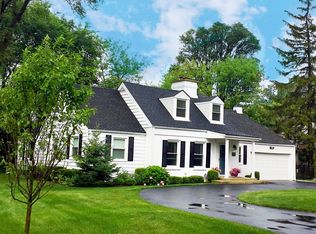 1650 Ridgewood Ln W, Glenview, IL 60025