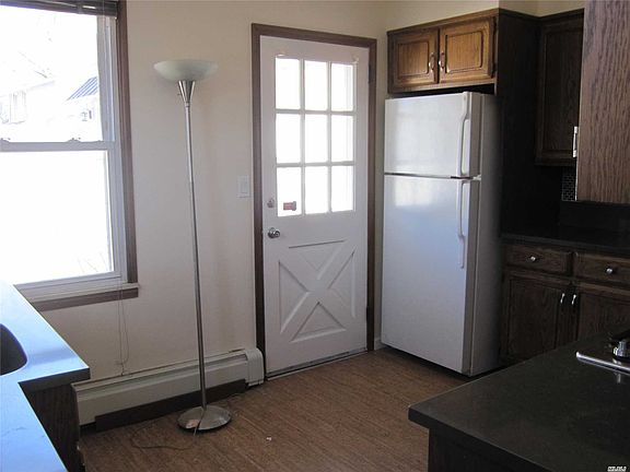 5th image of 339 Bayville Ave