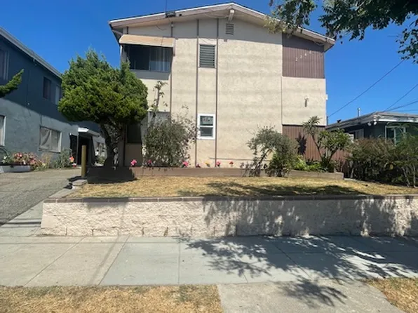2248 Walnut Ave #1, Signal Hill, CA 90755