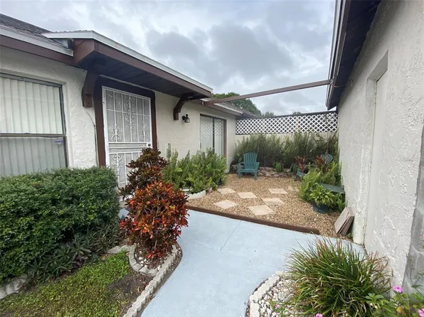 1138 Easton St, Orlando, FL 32825