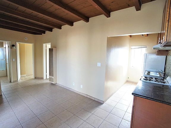 2nd image of 715 Santa Barbara Pl APT 5