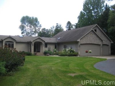 3222 M 35, Bark River, MI, 49807