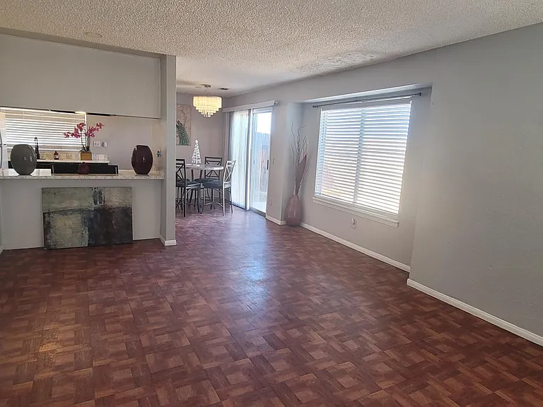 21250 Laguna Rd #5 — Photo 3