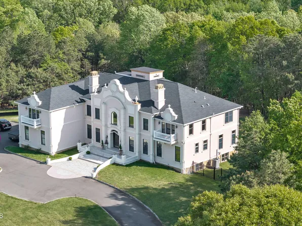 37 Robbins Road S, Millstone, NJ 08510