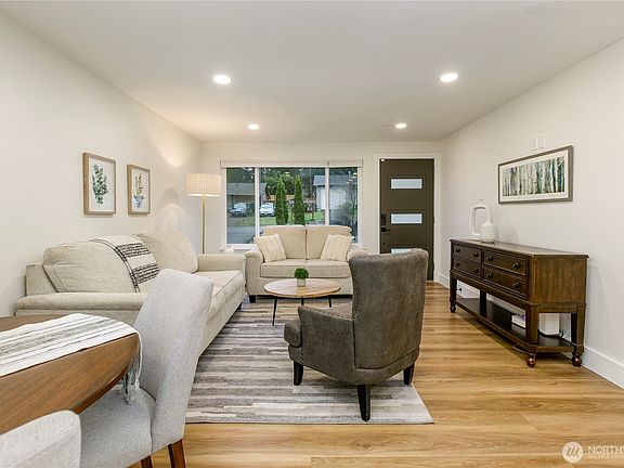 4th image of 20323 12th Drive SE