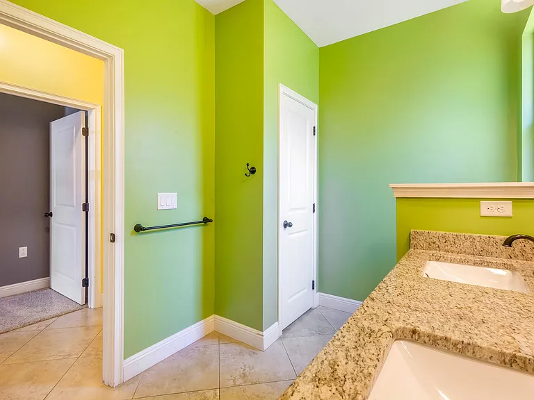 651 Powell Dr NE — Photo 35