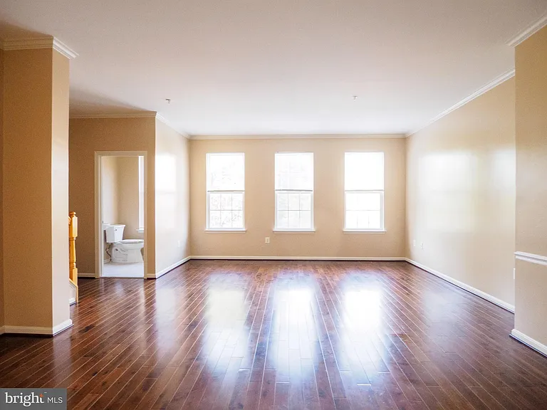 18017 Calabar Dr — Photo 2