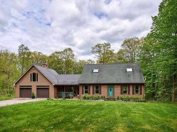 132 Nash Hill Rd, Haydenville, MA 01039